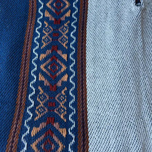 Load image into Gallery viewer, Los Andes Shop Wool Ponchos