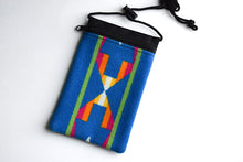 Load image into Gallery viewer, Flat Passport pouch with Pendleton accent