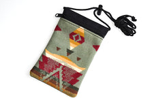 Load image into Gallery viewer, Flat Passport pouch with Pendleton accent